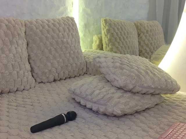 Moniqque live cam on BongaCams