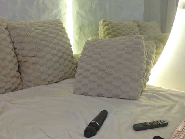Moniqque live cam on BongaCams