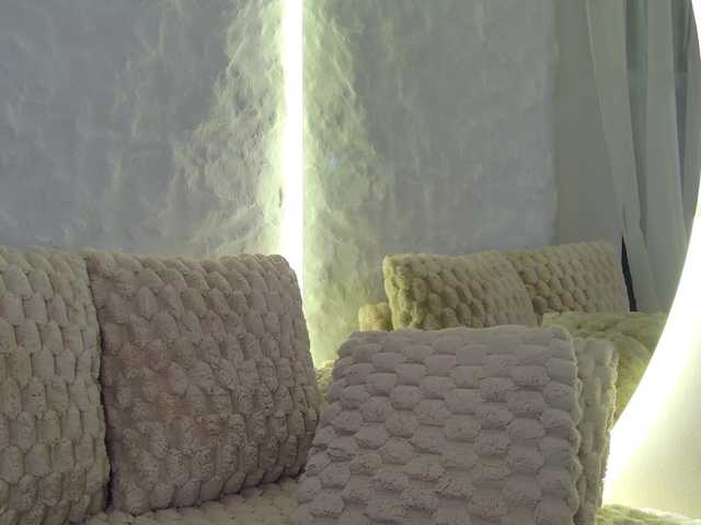 Moniqque live cam on BongaCams
