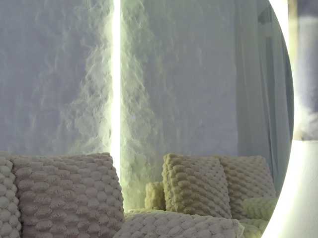 Moniqque live cam preview
