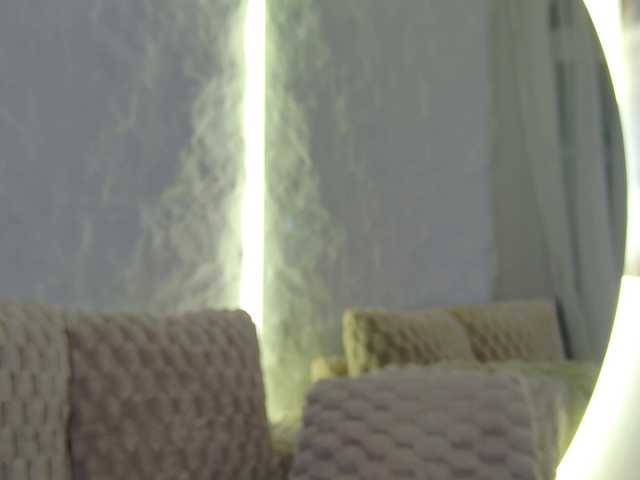 Moniqque live webcam show