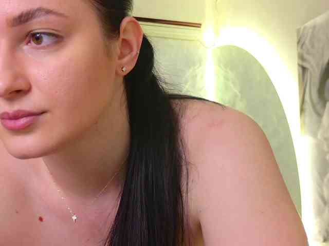 Moniqque webcam