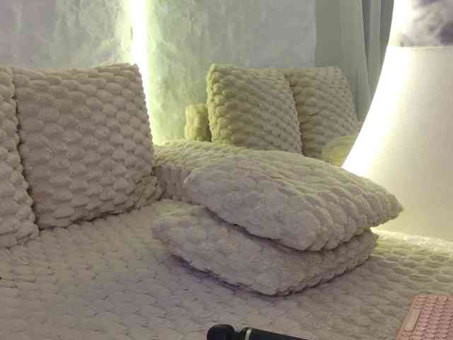 Moniqque webcam