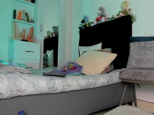 Lisvandre live webcam show