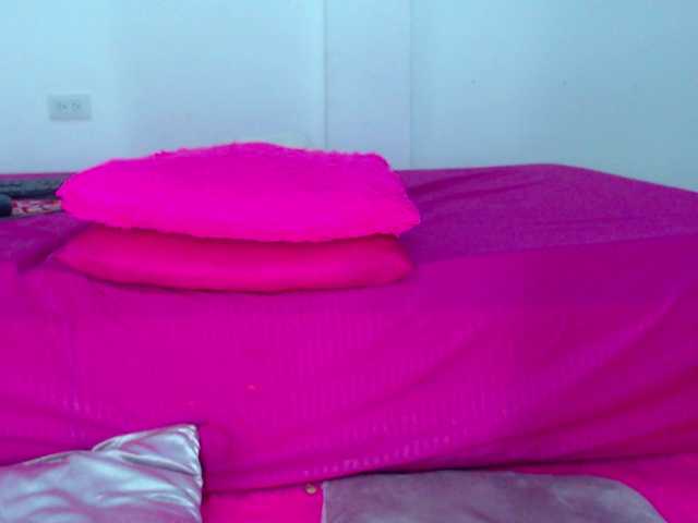 milytylor live cam on BongaCams