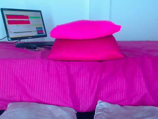 milytylor live cam on BongaCams