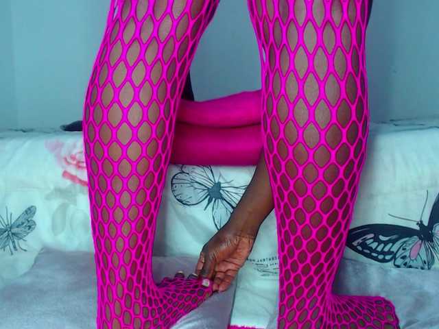 milytylor live cam on BongaCams