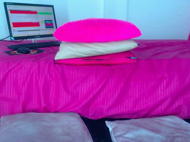 milytylor, en directo ahora en BongaCams