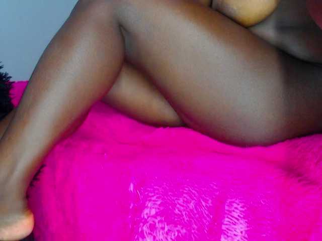 milytylor live cam on BongaCams