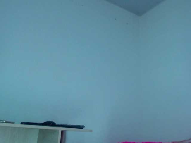 milytylor live cam on BongaCams