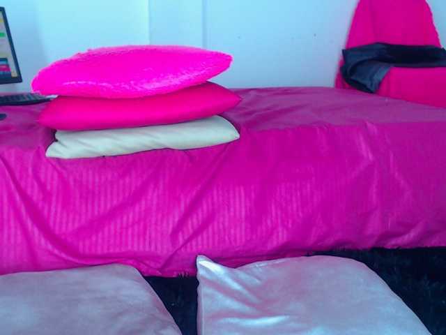 milytylor live cam on BongaCams