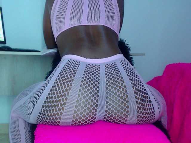 milytylor live cam on BongaCams
