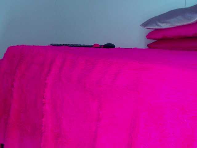 milytylor live cam on BongaCams