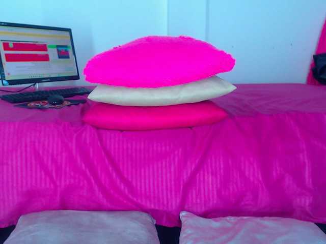milytylor, en directo ahora en BongaCams