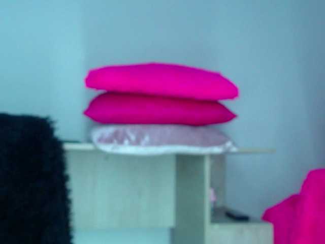 milytylor live cam on BongaCams