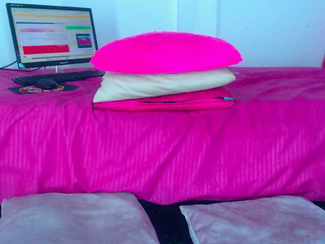 milytylor, en vivo ahora en BongaCams