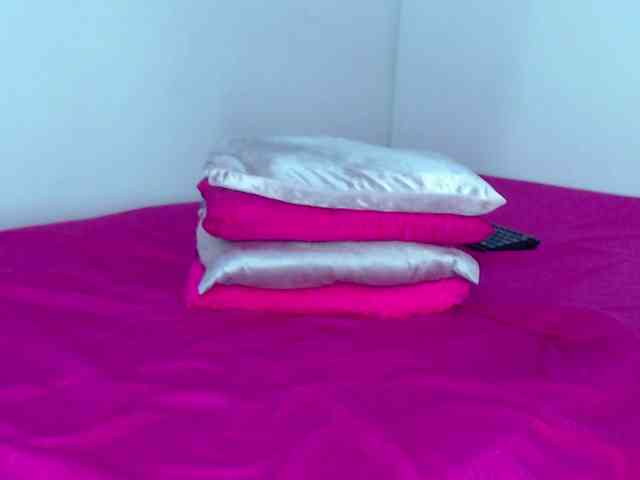 milytylor webcam