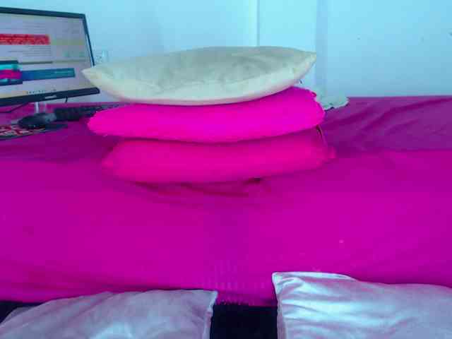 milytylor webcam