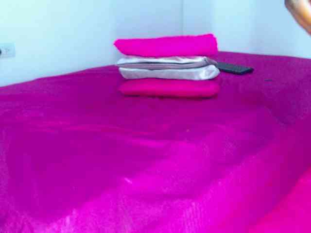 milytylor webcam