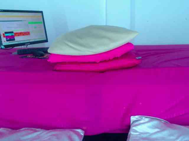 milytylor webcam