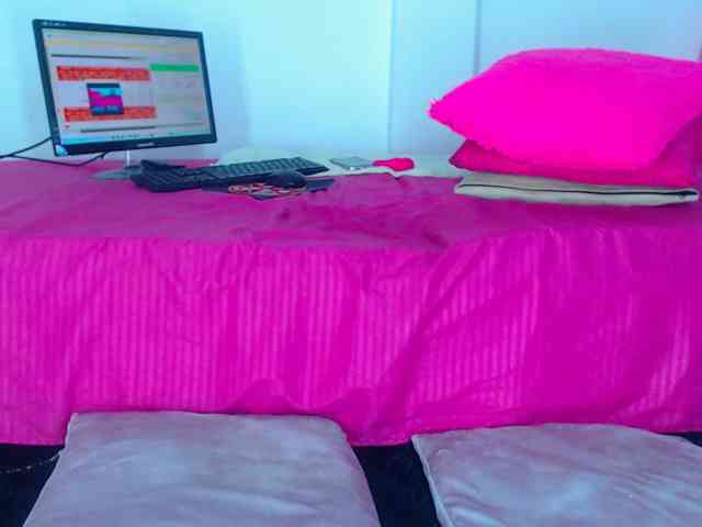 milytylor webcam