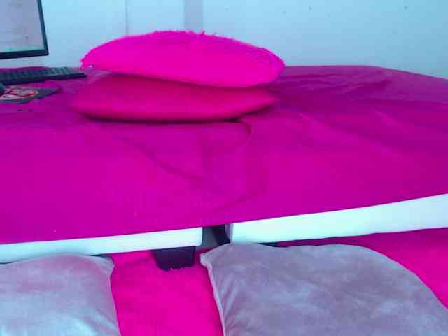milytylor webcam