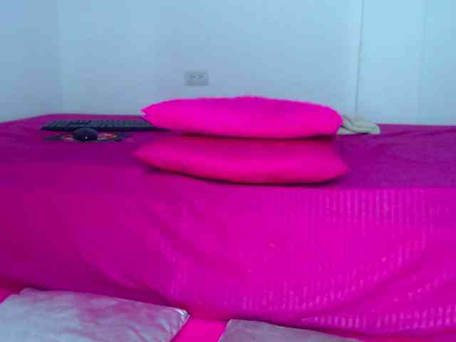 milytylor webcam