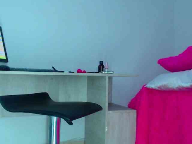 milytylor webcam