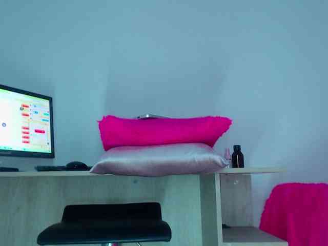 milytylor webcam