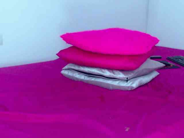 milytylor webcam