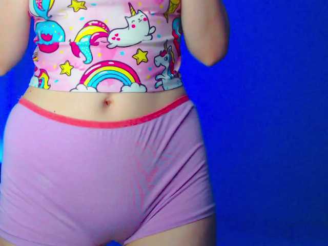Emelicristal live webcam show