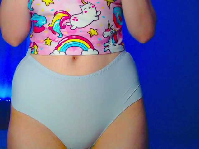 Emelicristal live cam on BongaCams