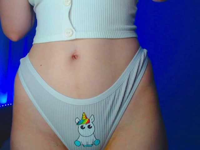 emelicristal live sex show
