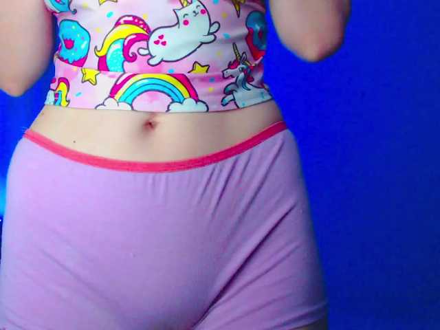 Emelicristal live webcam show