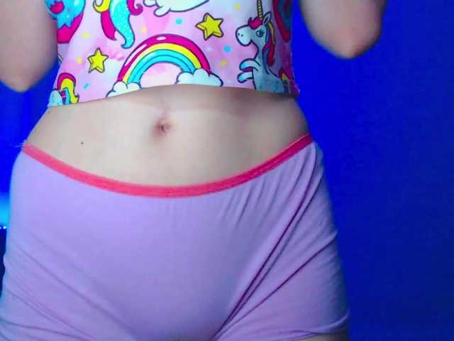 Emelicristal live webcam show