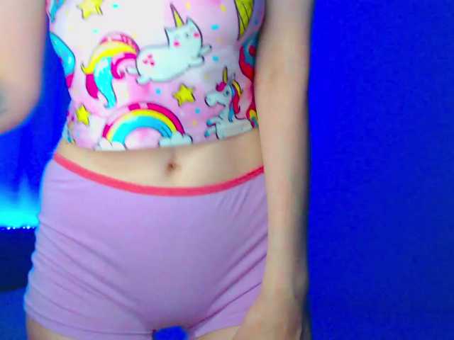emelicristal live sex show