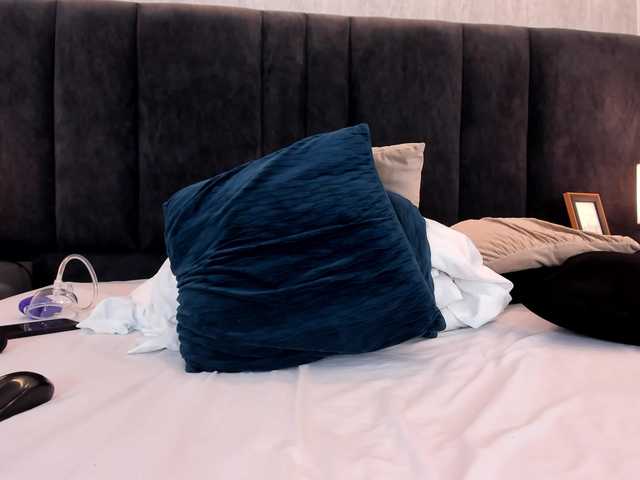 Freyaa25 live cam on BongaCams