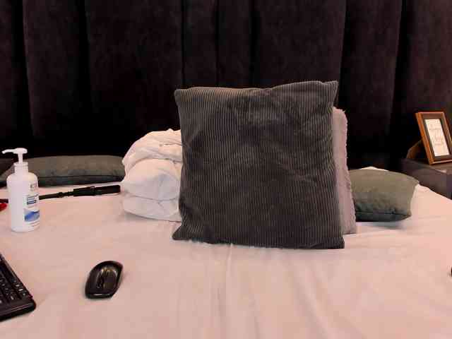 Freyaa25 webcam