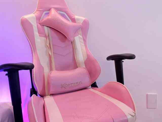 Freyaa25 webcam