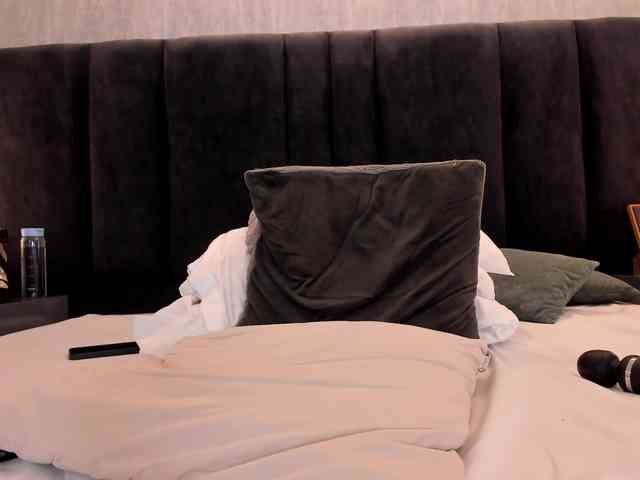 Freyaa25 webcam