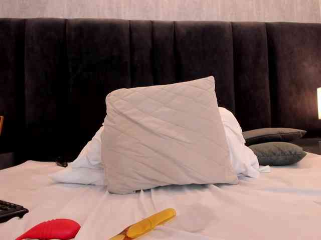 Freyaa25 webcam