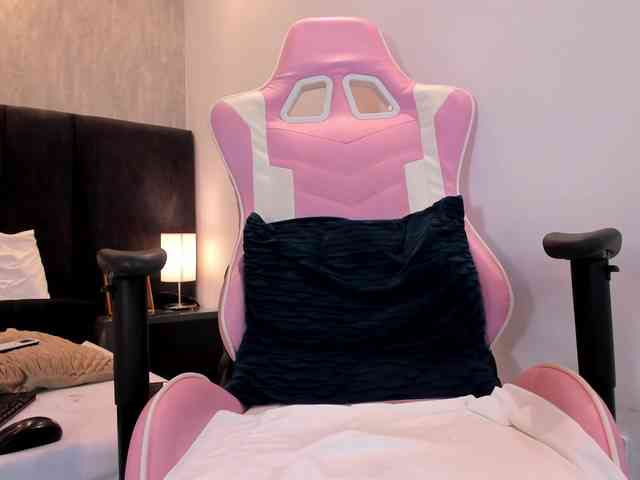 Freyaa25 webcam