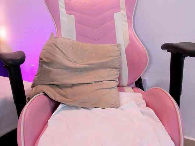 Freyaa25 webcam