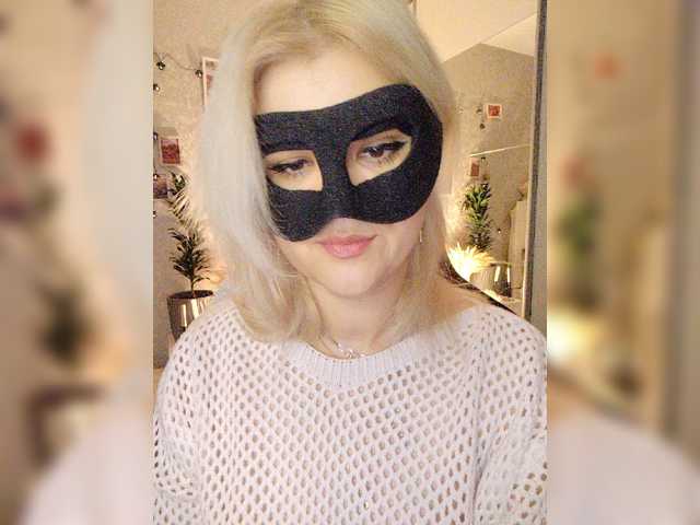 LOVEMENOW23 live cam on BongaCams