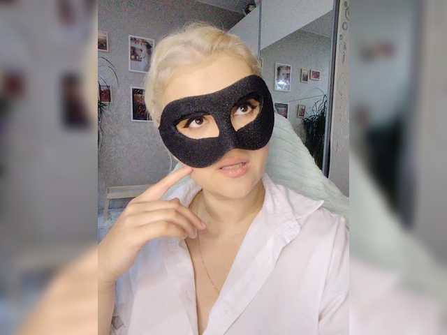LOVEMENOW23 live cam on BongaCams