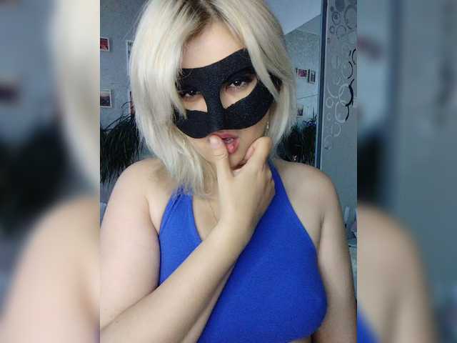 LOVEMENOW23 live cam on BongaCams