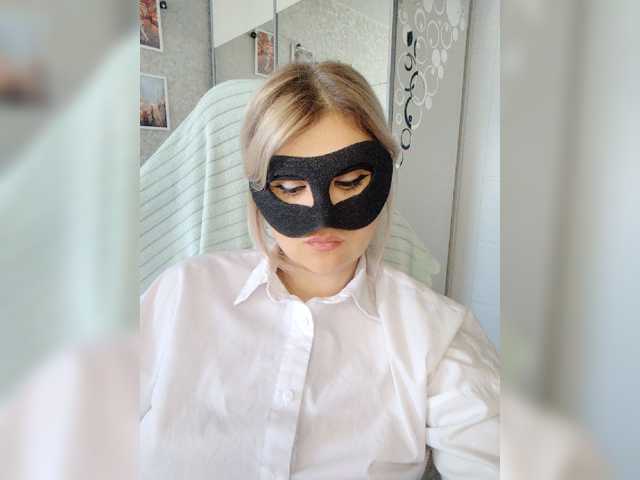 LOVEMENOW23 live cam on BongaCams