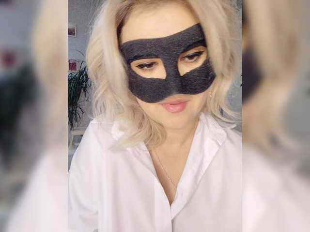 LOVEMENOW23 live cam on BongaCams