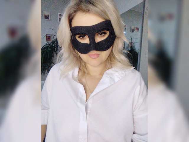 LOVEMENOW23 live cam on BongaCams