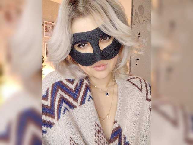 LOVEMENOW23 live cam on BongaCams